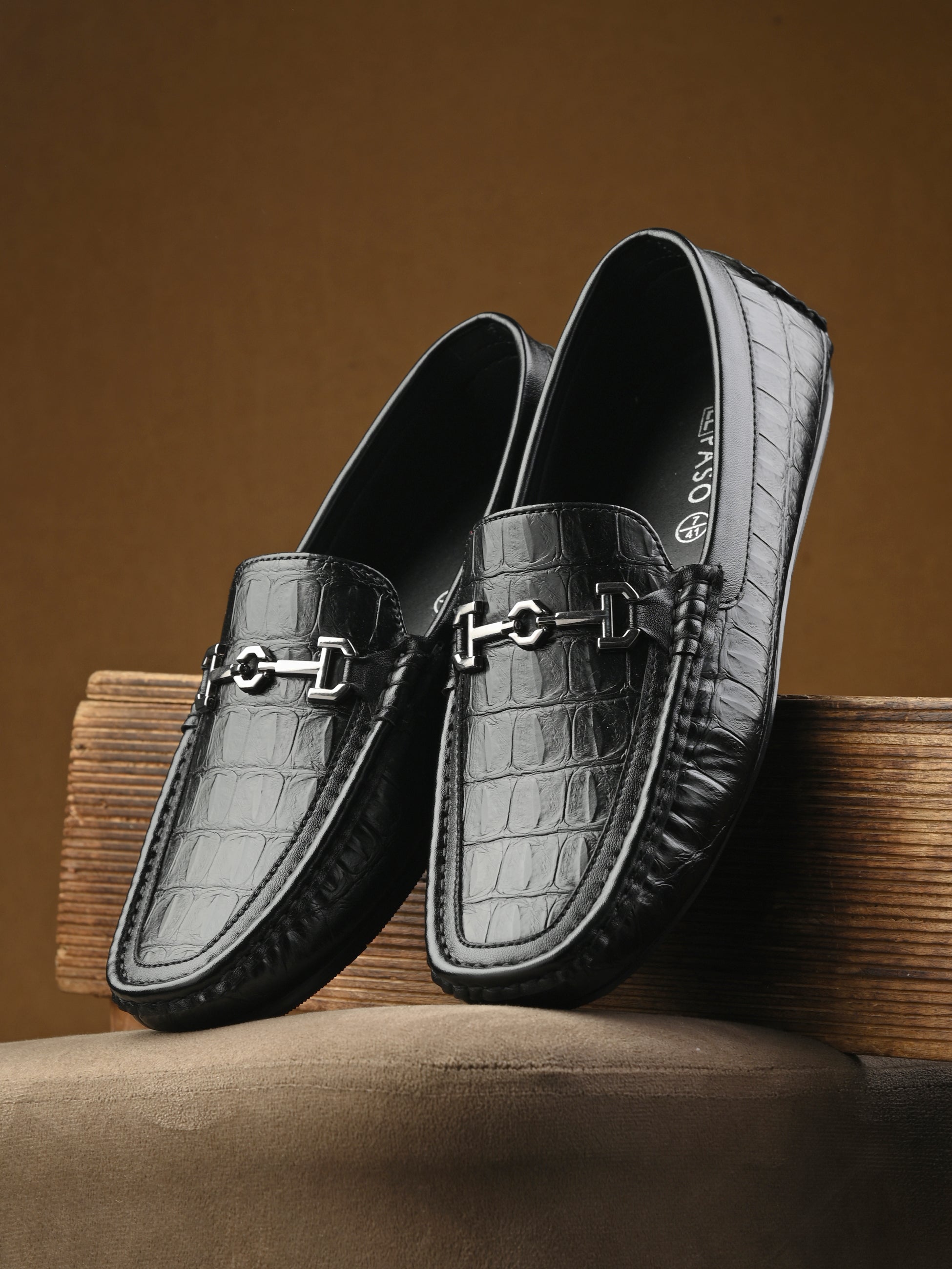 Sleek Black Casual Men Slip-On Loafer Shoes