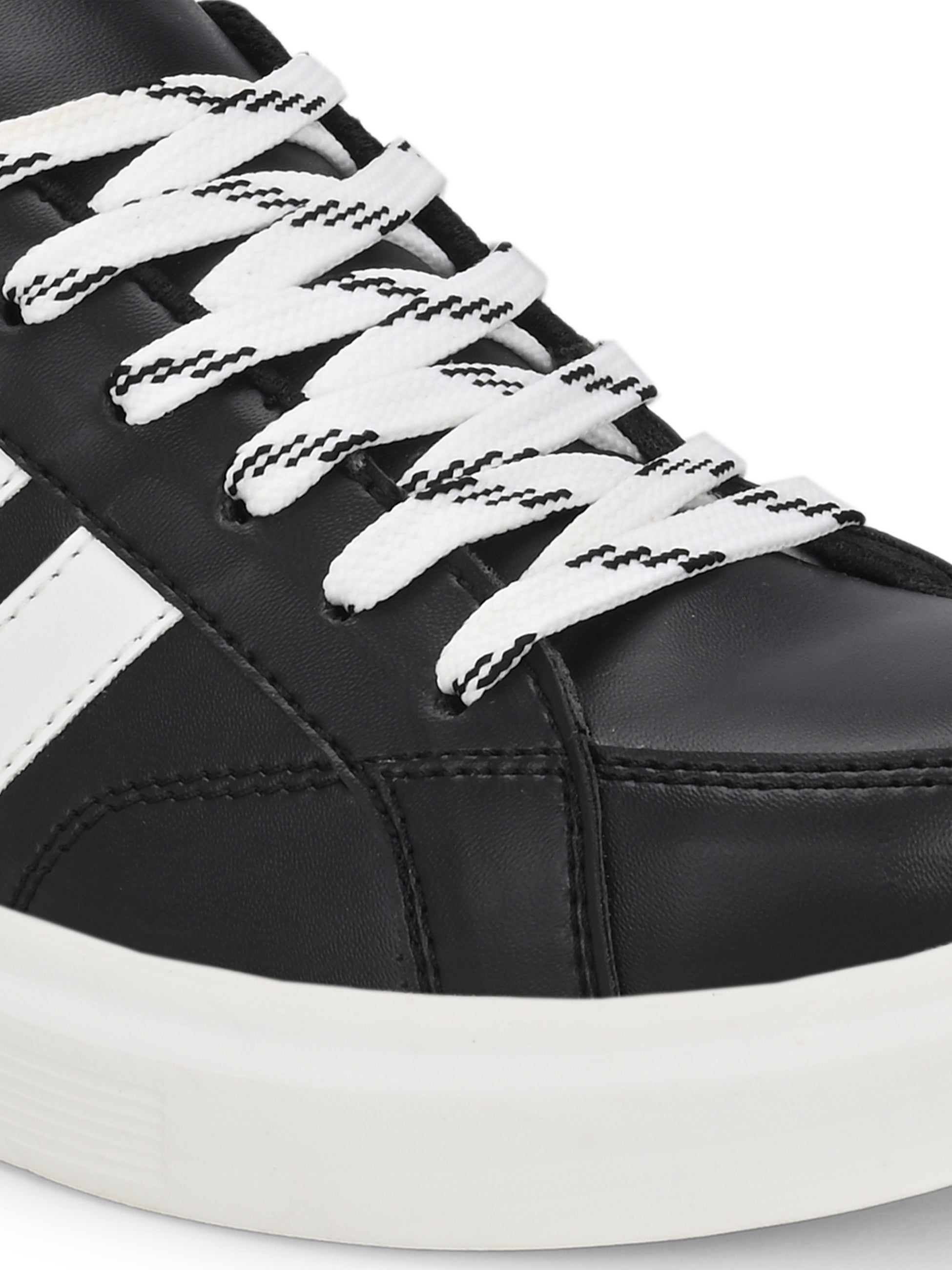 Black Casual Lace-Up Platform Heel Sneakers