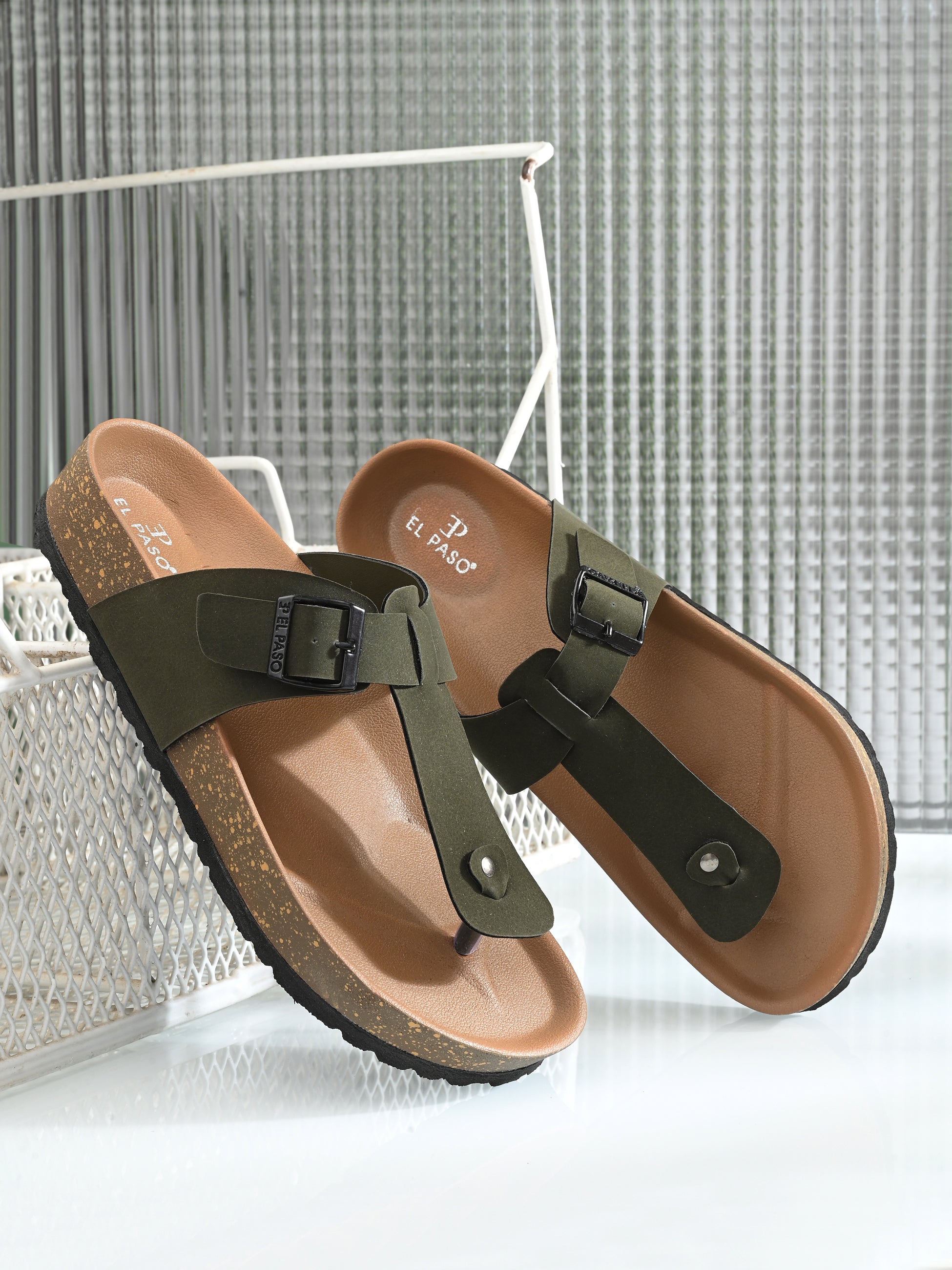 Olive Men's casual slip-on closure sandal