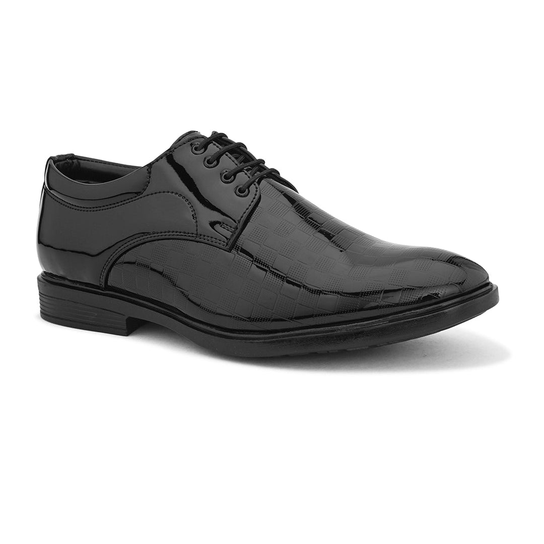 A mage of Men Leather shining Textured Formal Derby shoes