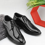 A mage of Men Leather shining Textured Formal Derby shoes